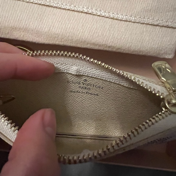 SOLD Louis Vuitton Key Pouch (Damier Azur) - Picture 4 of 4